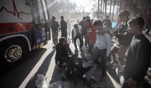 Ir&aacute;n decreta luto nacional por la muerte de 103 personas en explosiones