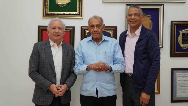 Senador Antonio Taveras reconoce aportes de la comunidad evangélica a RD
