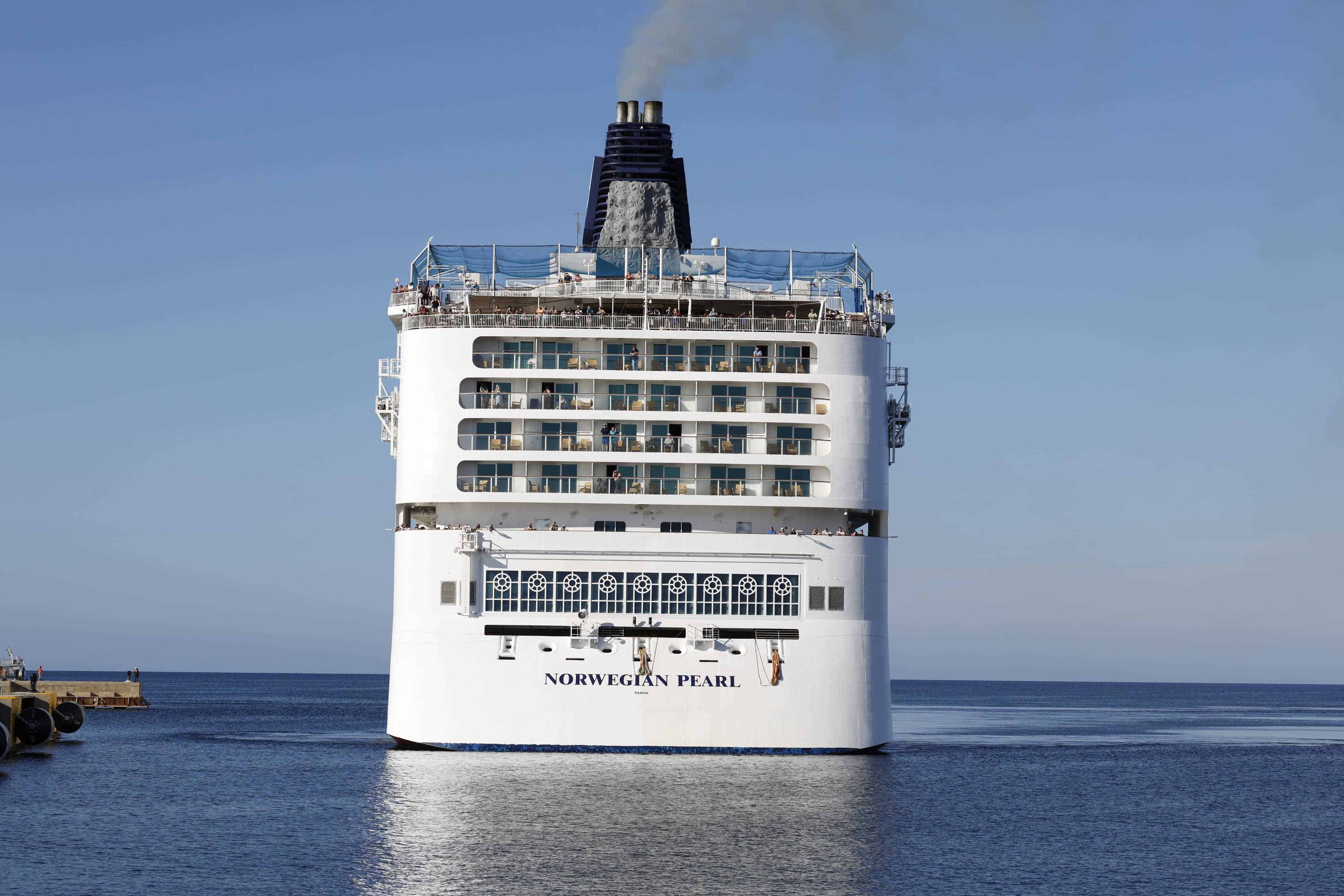 El Norwegian Pearl Cruise próximo al Puerto Cabo Rojo, el 4 de enero del 2024.