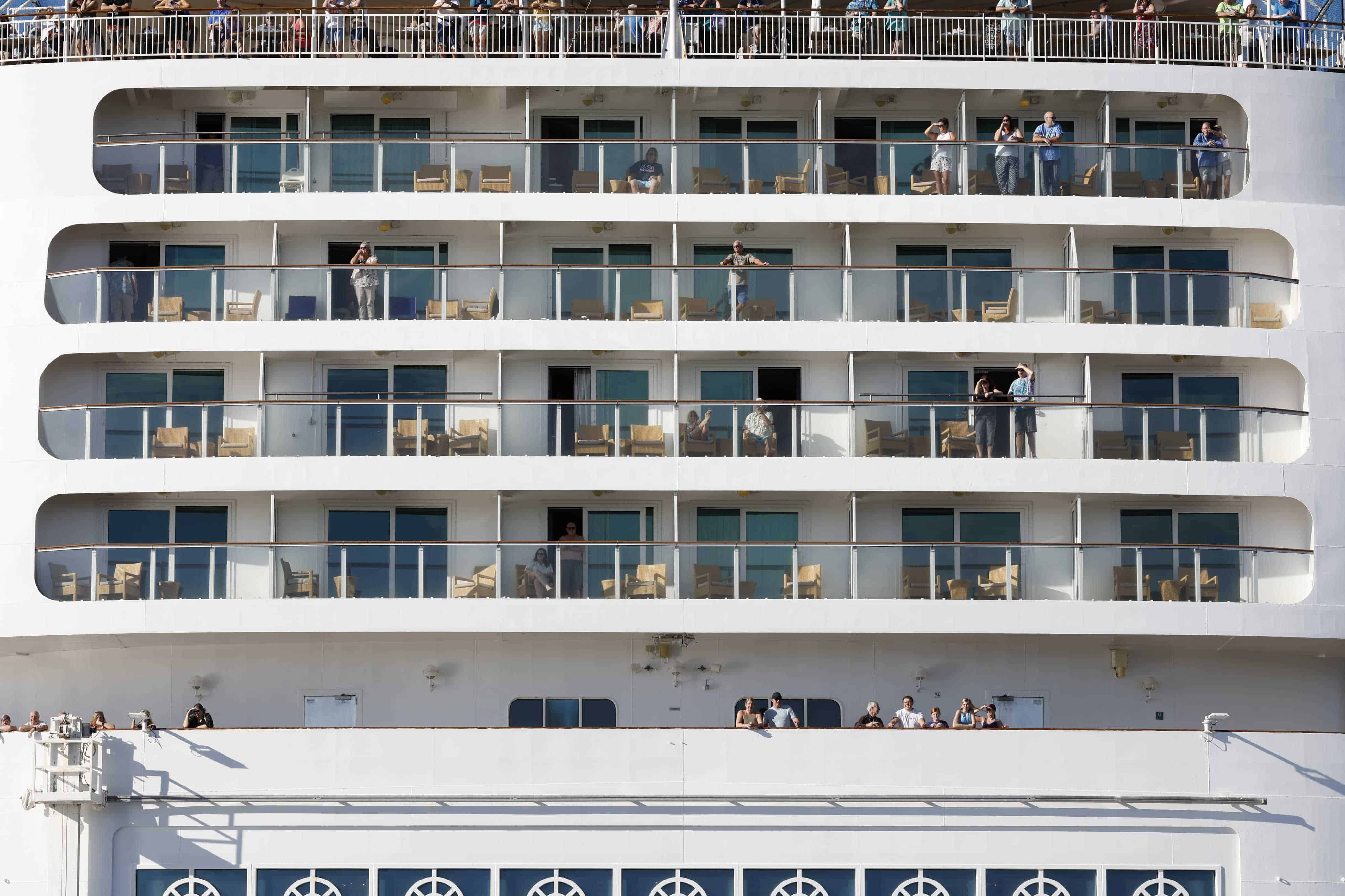 Pasajeros del Norwegian Pearl Cruise a su llegada al Puerto Cabo Rojo, el 4 de enero del 2024.