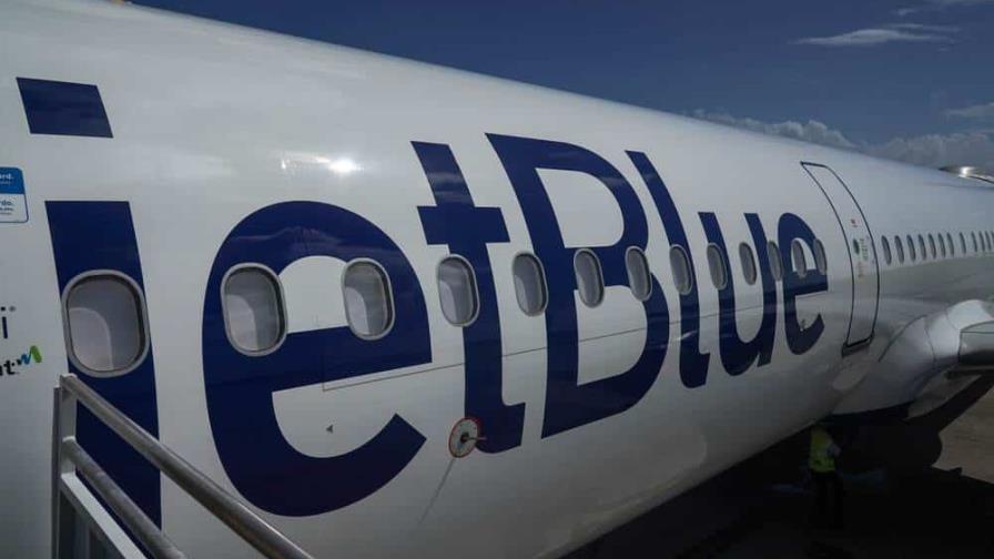 JetBlue explica retraso de vuelo desde Santo Domingo a Boston de este miércoles