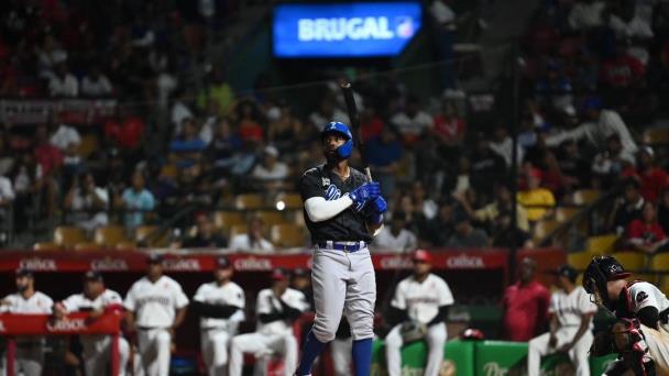 Andújar la sacó dos veces por segundo día consecutivo y Licey vence a Gigantes