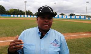 &iquest;Una &aacute;rbitra de b&eacute;isbol?, s&iacute;: Omayry Guzm&aacute;n, un raro caso dentro del diamante