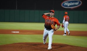 Paolo Espino es el Lanzador del Año del campeonato 2023-24 de LIDOM