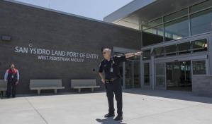 Usuarios toman con reserva la nueva reapertura de paso peatonal fronterizo en San Diego