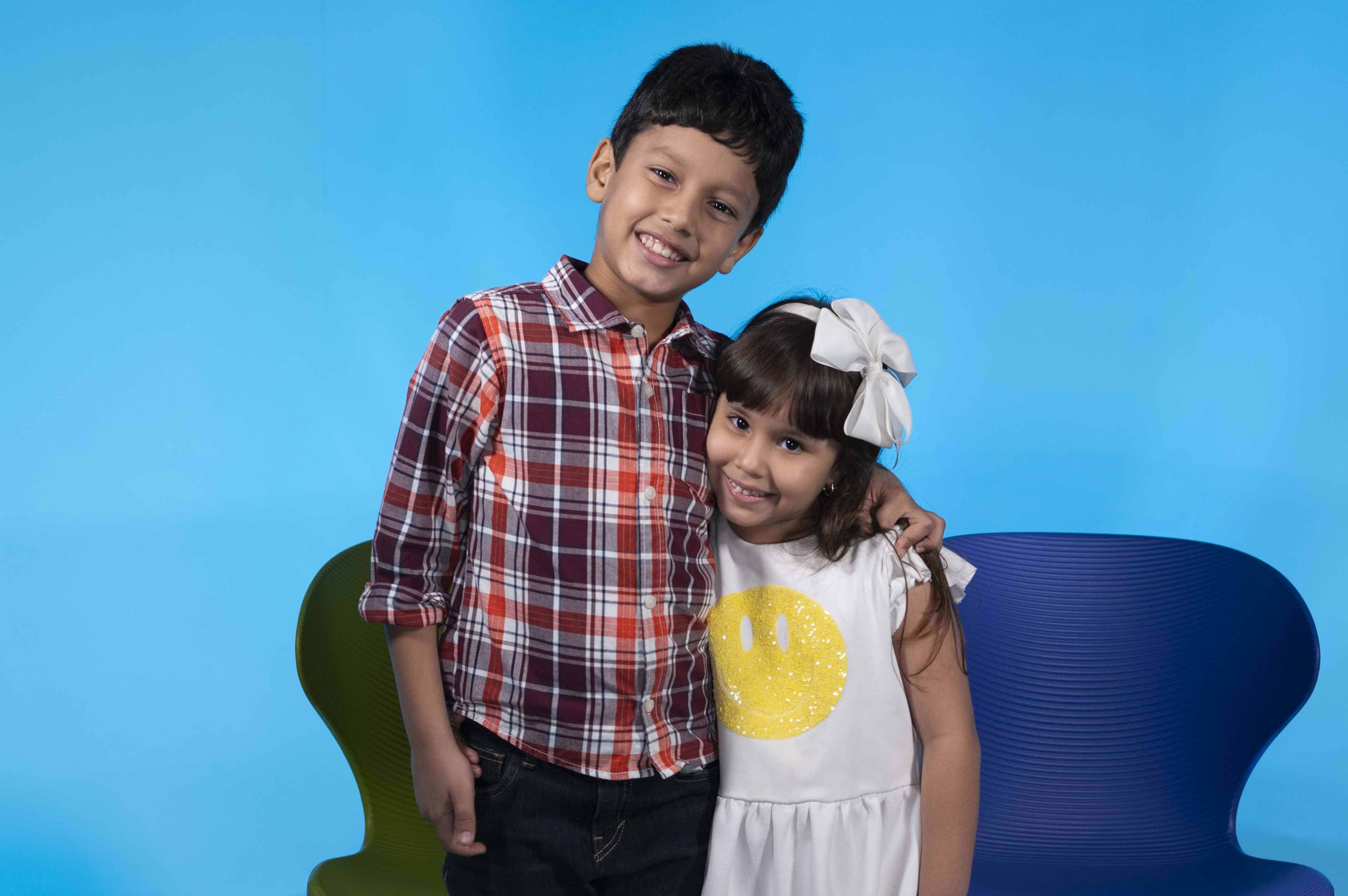 Matías Emmanuel (7 años) y   Victoria Marie (5 años).