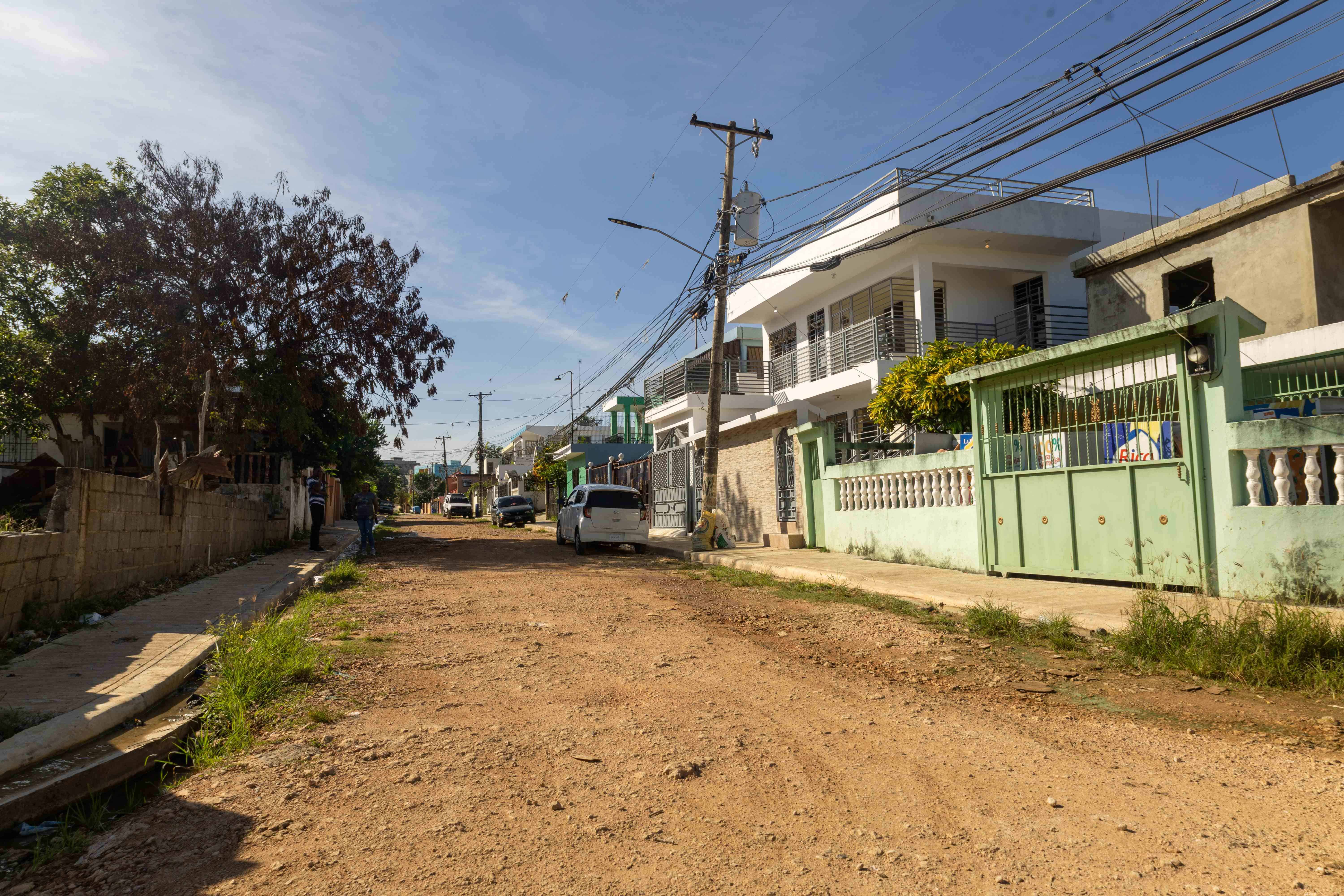 Los residentes llevan años esperando la reparación de las calles.