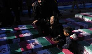Gobierno iraní vincula a Israel y EE.UU. con ataque suicida que dejó 89 muertos