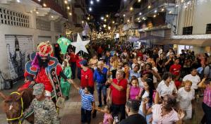 Cuerpo de Bomberos del Distrito Nacional celebra la llegada de los Reyes Magos