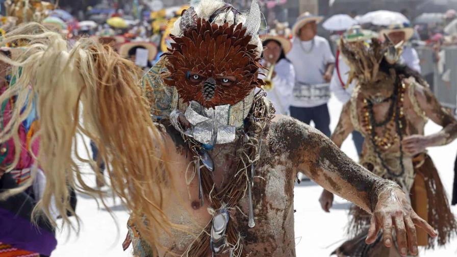 El rostro de Colombia se pinta de negro en el carnaval que honra a los esclavos