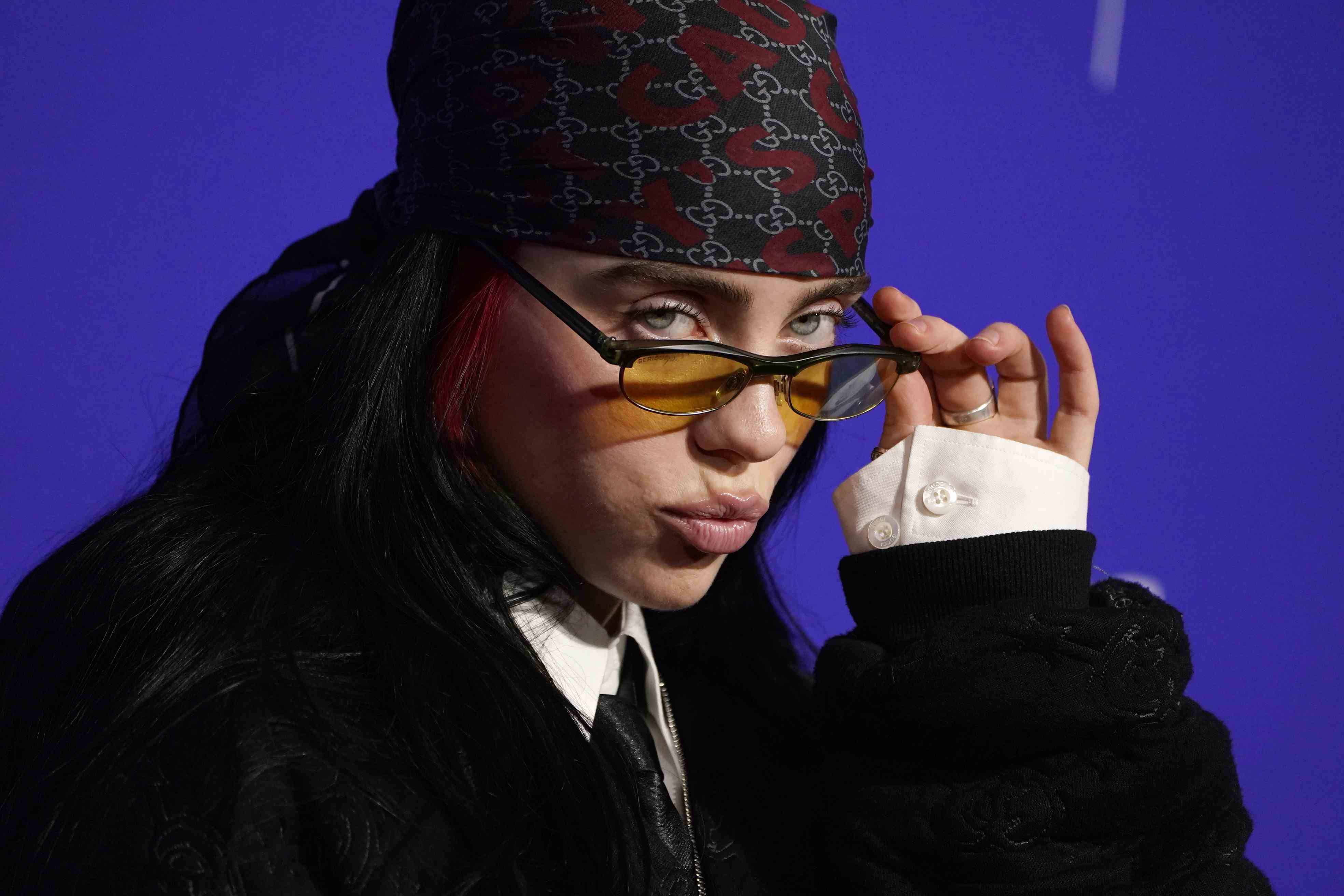 Billie Eilish llega a la 35a edición anual del Festival de Internacional de Cine de Palm Springs.