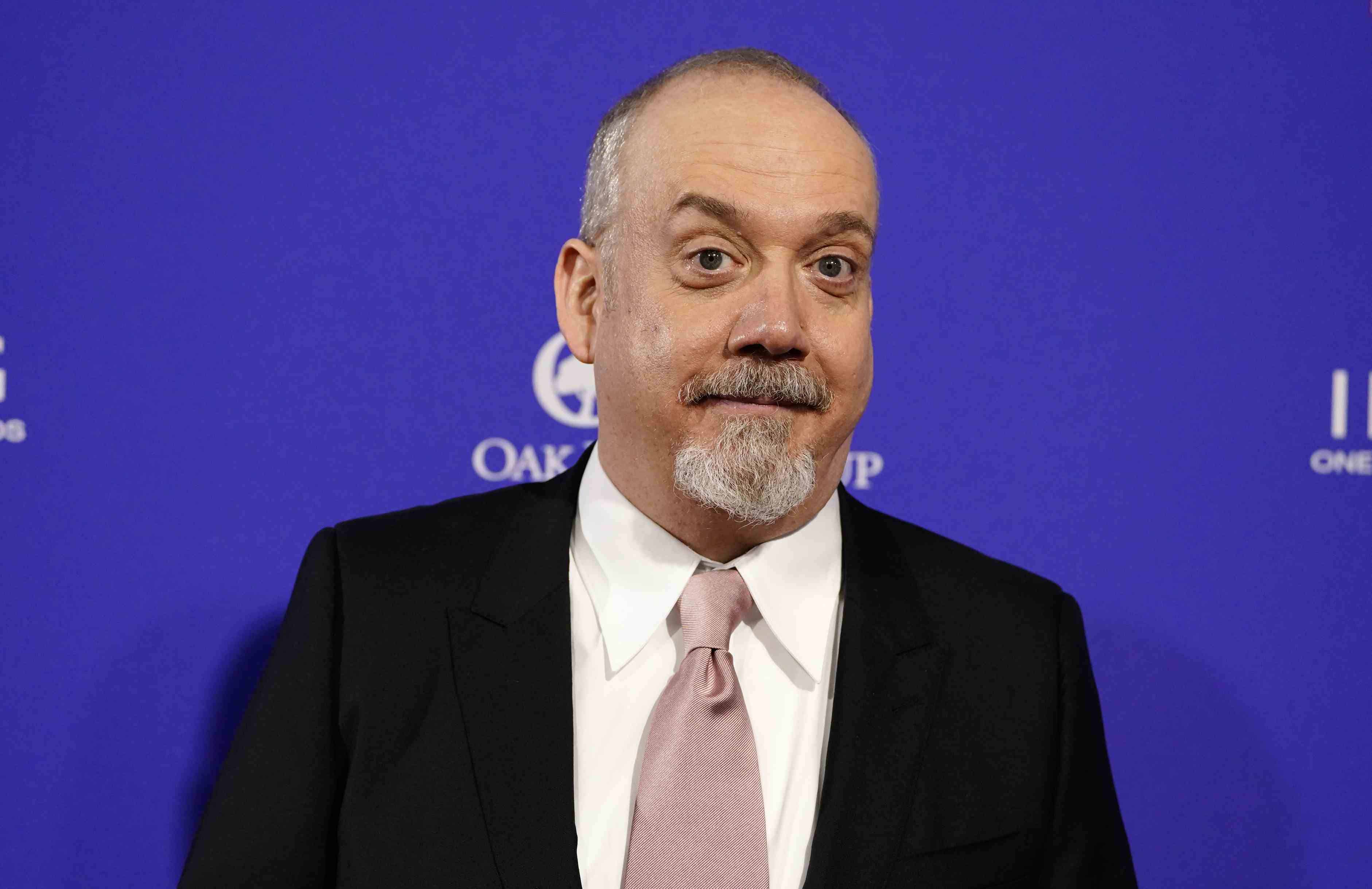 Paul Giamatti llega a la 35a edición anual del Festival de Internacional de Cine de Palm Springs.