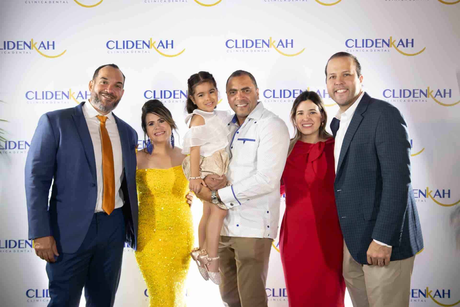 Edward Peralta, Karla Hernández, Estela Peralta,  Joel Defrank, Lorena Golez y Jusan Kalaf.
