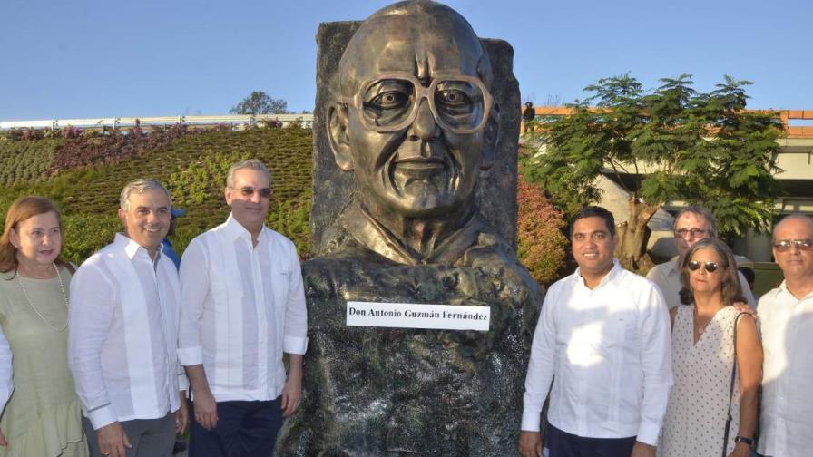 Presidente inauguró reconstrucción Av. Pedro A. Rivera en La Vega