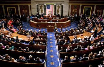 Ucrania, la inmigración y un posible shutdown chocan en el Congreso de Estados Unidos