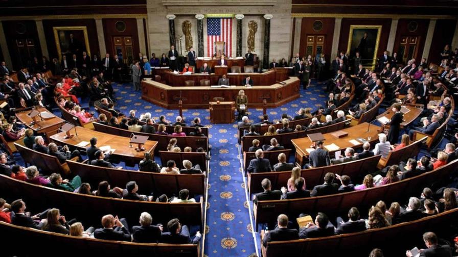 Ucrania, la inmigración y un posible shutdown chocan en el Congreso de Estados Unidos
