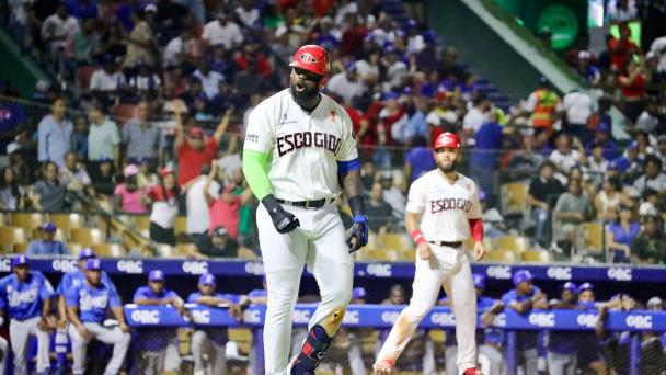 Franmil Reyes no seguirá con el Escogido al firmar con equipo japonés