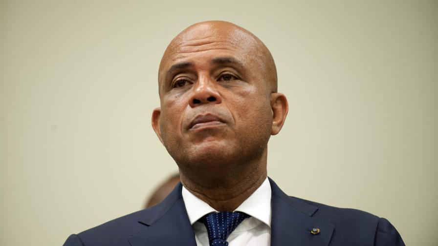 Justicia ordena al juez que emitió orden de arresto contra Martelly abstenerse de investigaciones