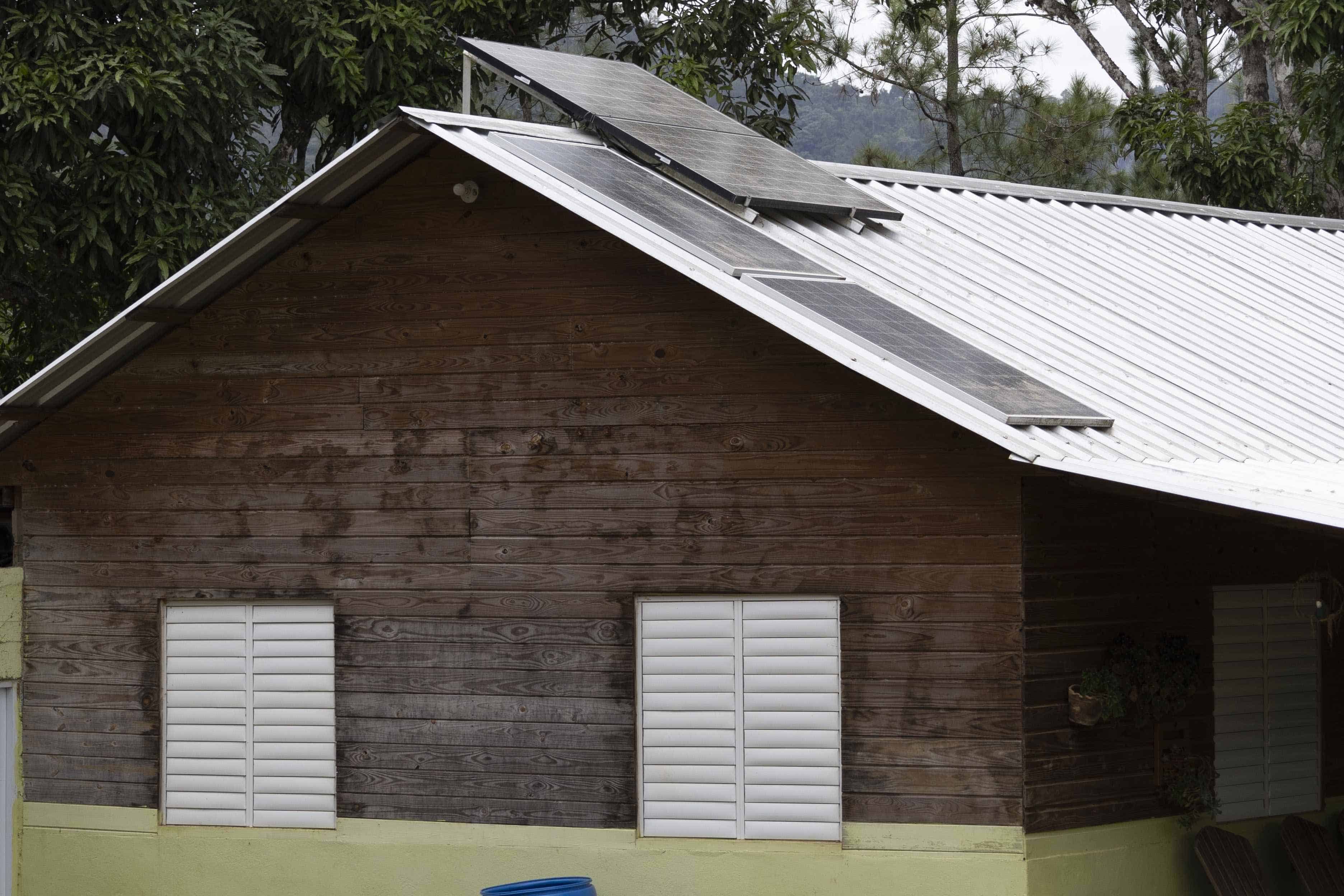 La instalación de un sistema fotovoltaico podría costar RD$100,00 pesos.