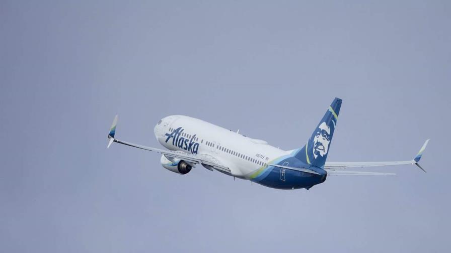 Vuelos cancelados se acumulan debido a inspección de aviones Boeing de Alaska y United