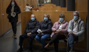España impondrá el uso de la mascarilla en centros sanitarios por oleada de gripe