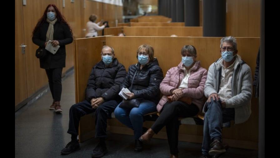 España impondrá el uso de la mascarilla en centros sanitarios por oleada de gripe