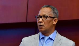 Senadores opositores dan crédito al gobierno por el desarrollo turístico del sur