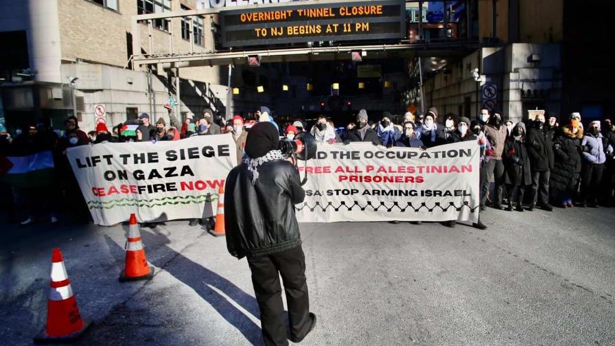Más de 100 detenidos en una manifestación propalestina que cortó el tráfico en Nueva York