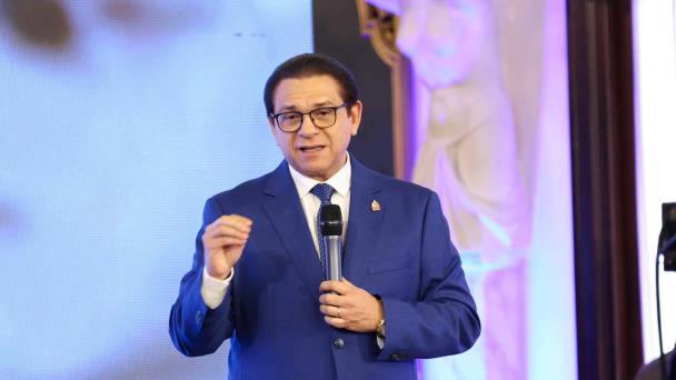 Ministro de Salud Pública reitera uso de mascarillas a pacientes vulnerables al COVID-19