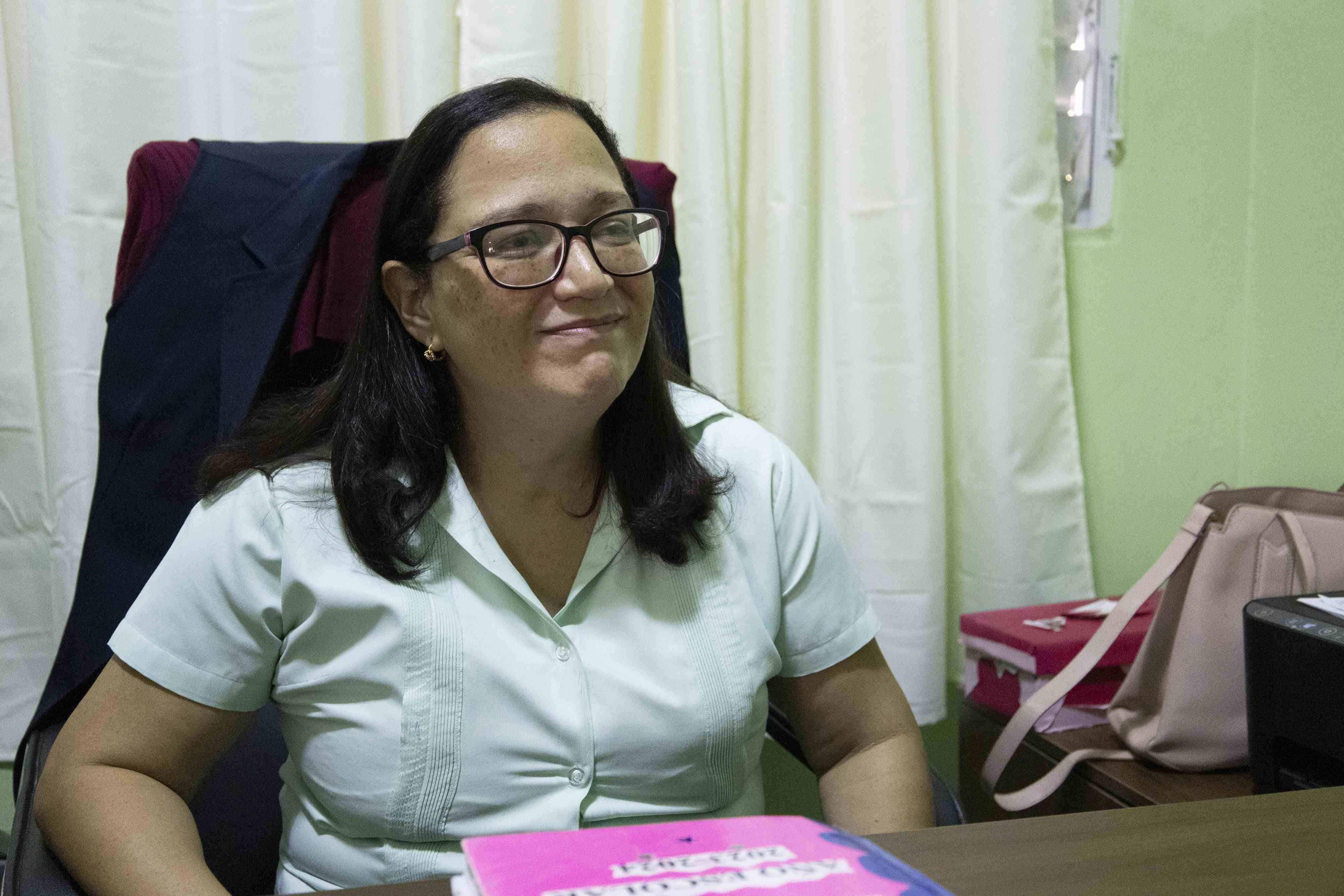 Dulce Alfonsina Delgado Núñez, directora de la Escuela República de Haití.