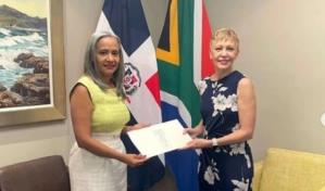 Embajadora dominicana en Sudáfrica presenta sus cartas credenciales