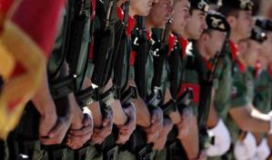 El jefe del Ejército de EE.UU. insta a España a participar en la misión del Mar Rojo