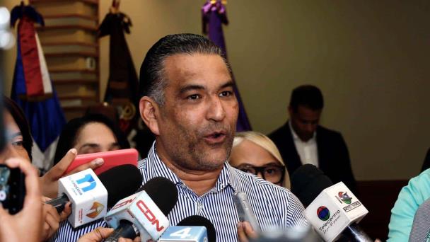 Luis Alberto Tejeda responde a Luis Abinader: Encuestas dicen estamos por encima del 52 %