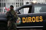 Perú envía un contingente de operaciones especiales de la Policía a frontera con Ecuador Perú envía un contingente de operaciones especiales de la Policía a frontera con Ecuador