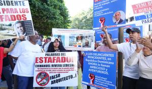 Víctimas de estafa investigada en Operación Nido protestan en el Palacio de Justicia