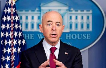 Los republicanos dan un paso para el impeachment del encargado de inmigración de Biden