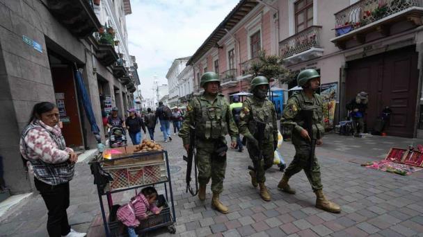 EE.UU. se compromete a ayudar a Ecuador a llevar a la justicia a autores de la violencia
