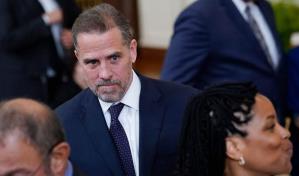 Hunter Biden aparece por sorpresa en el Congreso antes de ser acusado de desacato