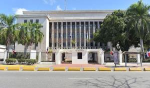 Minerd desmiente rumor de que está devolviendo 40 % de impuestos