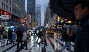 Tormentas dejan tres muertos en EEUU y cientos de miles de personas sin electricidad