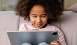 Niños y pantallas: sigue estas recomendaciones para evitar la sobreexposición