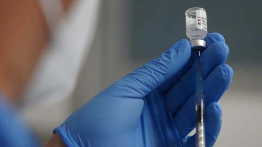 Bolivia refuerza la toma de pruebas y la vacunación contra la covid-19 ante brote endémico