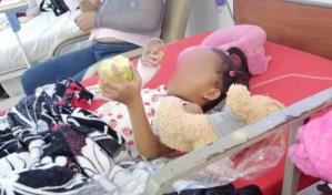 El drama de Hillary, la niña de cinco años que perdió una pierna por un accidente de tránsito