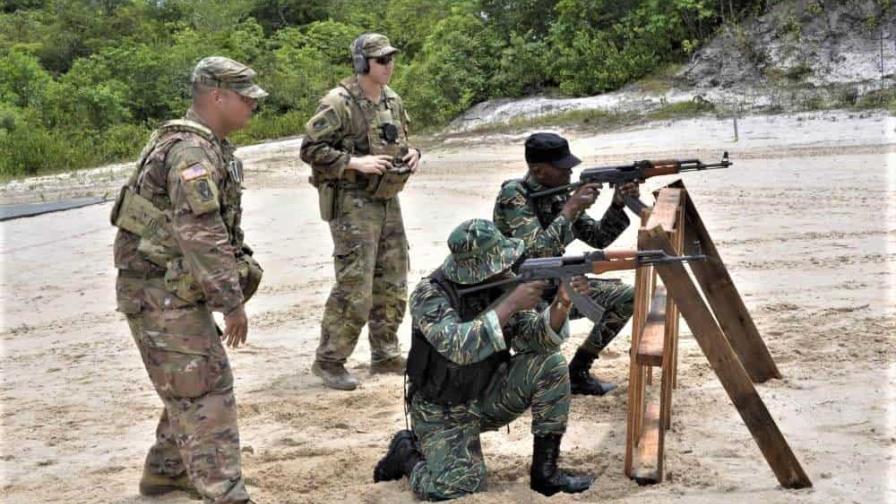 Guyana asegura que EE.UU. está interesado en desarrollar su Fuerza de Defensa