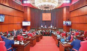 Suspenden sesión extraordinaria del Senado