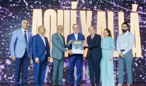 Inicia celebra a los dominicanos en la diáspora con el libro "Aquí y Allá