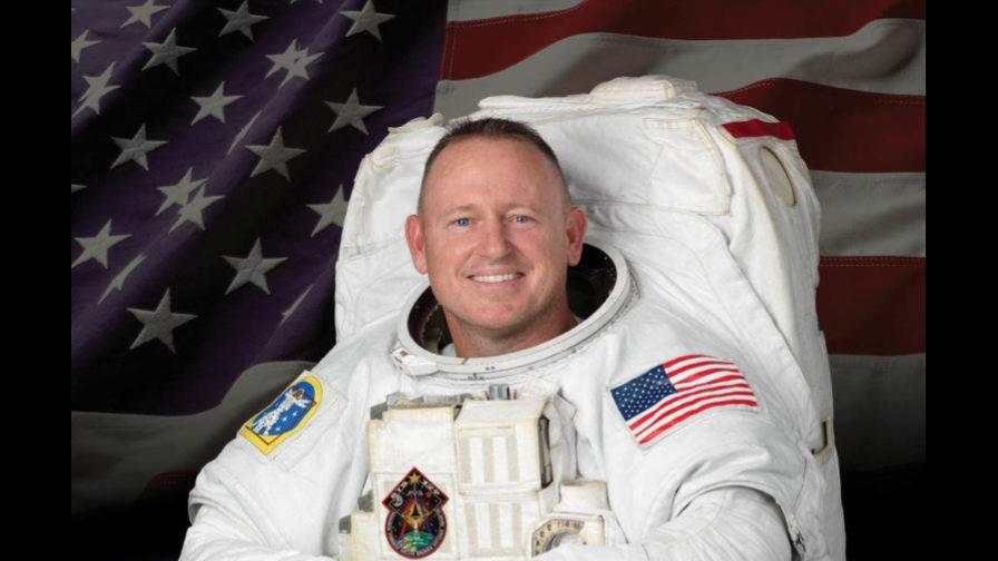 Astronauta de la NASA visita RD para conversar sobre sus misiones en el espacio