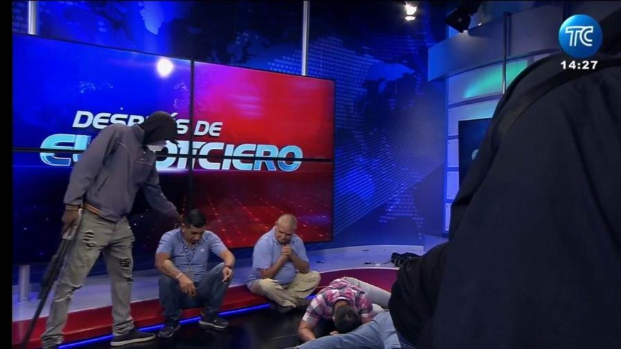 Regresa al aire al canal de televisión de Ecuador copado por los encapuchados