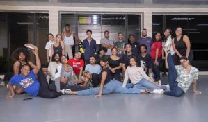 Organización artística de EE.UU. imparte programa de teatro y danza inclusivo en el país