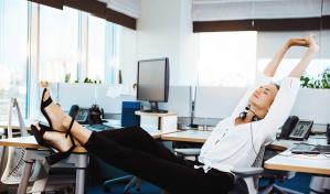 Siete beneficios de tomar breves descansos durante el d&iacute;a